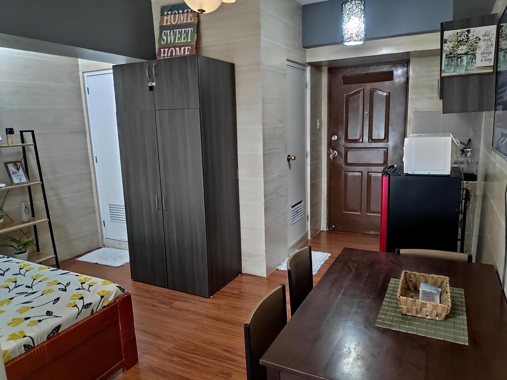 Tagaytay Staycation By Naya And Darla W Free Swimming Pool, Wifi & Netflix Tagaytay City Esterno foto