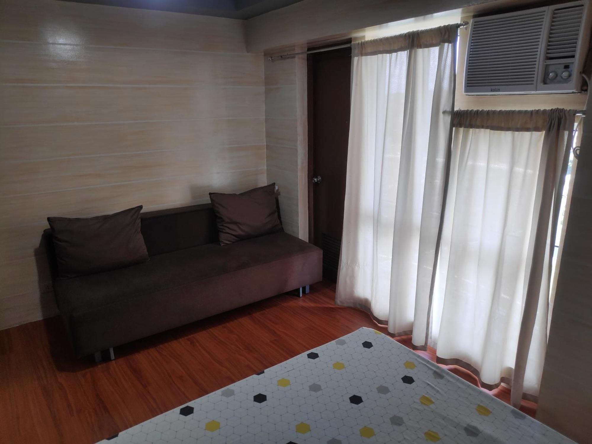 Tagaytay Staycation By Naya And Darla W Free Swimming Pool, Wifi & Netflix Tagaytay City Esterno foto