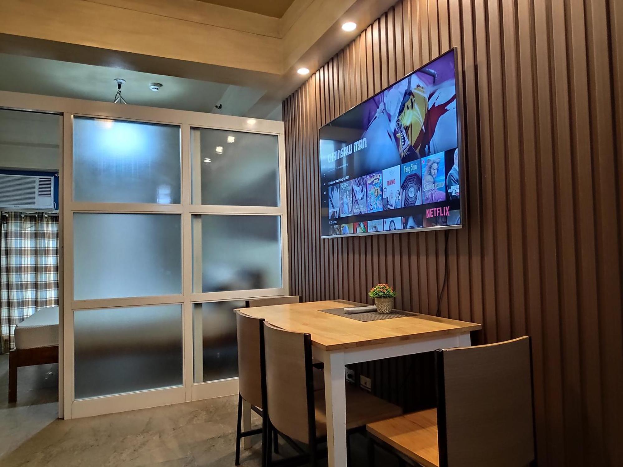 Tagaytay Staycation By Naya And Darla W Free Swimming Pool, Wifi & Netflix Tagaytay City Esterno foto